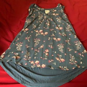 Loose fitted tank blouse